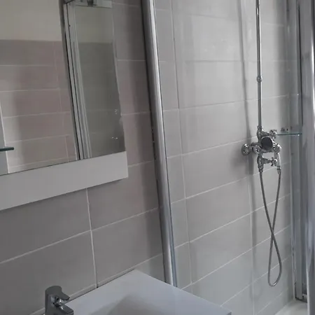 Spacious Wifi Next To The Port